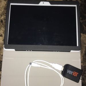 Brand new android LG tablet with attached case